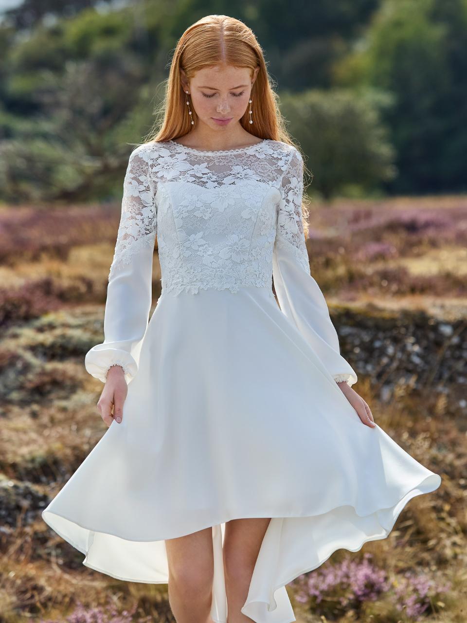 Konfirmationskjole med asymmetrisk high-low nederdel